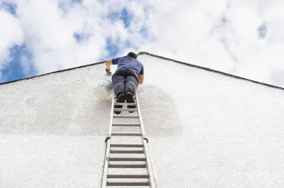 Peinture extérieure à Savigné-l'Évêque — façades et ravalement